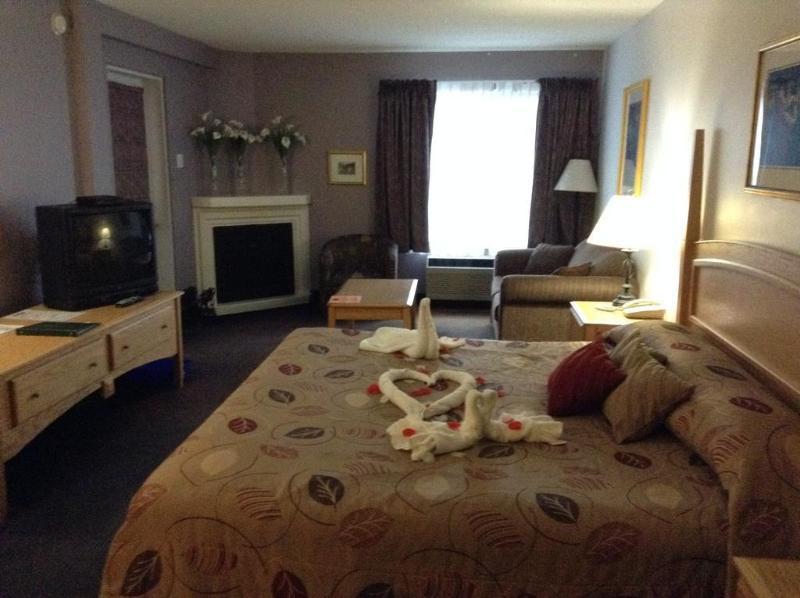 Chateau Logue Hotel Maniwaki Kültér fotó